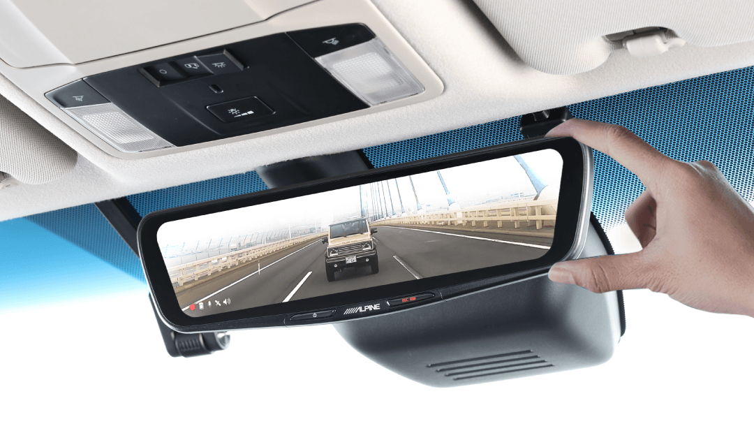 カメラ独立型だから各センサーを避けてフロントカメラを取付け