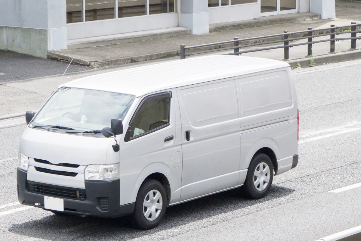 商用車ランキング1位のトヨタ・ハイエースバンのイメージ